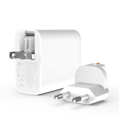 Creative Φορτιστής Χωρίς Καλώδιο GaN με Θύρα USB-A και 2 Θύρες USB-C 67W Λευκός (51MZ0515AA000)