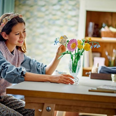 Lego Botanical Collection Petite Sunny Bouquet για 9+ Ετών 373τμχ