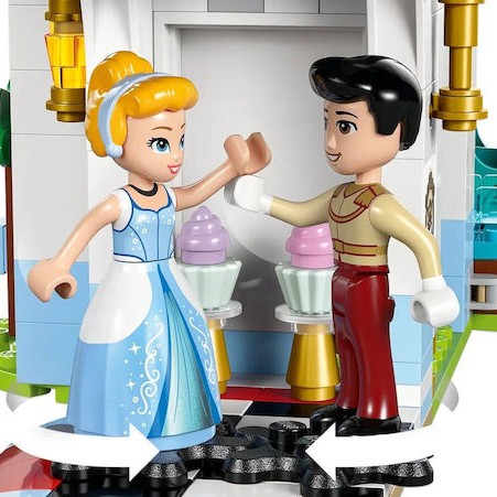 Lego Castle Cinderella's Castle & Horse Carriage για 6+ Ετών 596τμχ