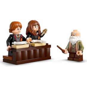 Lego Castle Harry Potter TM - Hogwarts Castle: Charms Class για 8+ Ετών 204τμχ