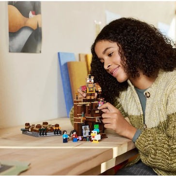 Lego Minecraft Woodland Mansion Fighting Ring για 10+ Ετών 491τμχ