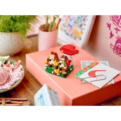 Lego Τουβλάκια Hedgehog Picnic Date για 8+ Ετών