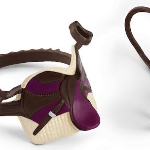 Μινιατούρα Άλογο Καθαρόαιμος Ισπανικός Επιβήτορας Σέλα Χαλινάρι Schleich-s #sc42707