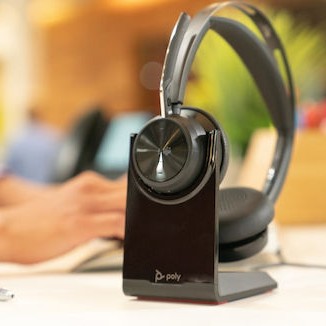 HP POLY VF2 -M Ασύρματα Over Ear Multimedia Ακουστικά με μικρόφωνο και σύνδεση Bluetooth / USB-C