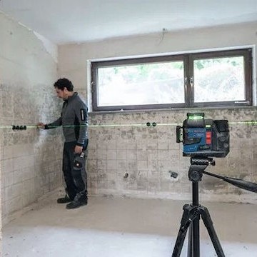 Bosch GLL 12V-100-33 CG Γραμμικό Αλφάδι Laser Πράσινης Δέσμης με Εύρος Εργασίας 100m