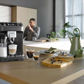 De'Longhi Magnifica Plus Αυτόματη Μηχανή Espresso 1450W Πίεσης 15bar με Μύλο Άλεσης Μαύρη