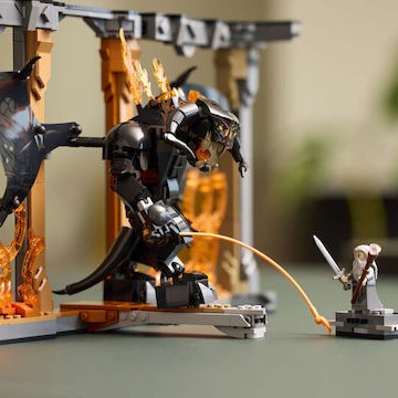 Lego Icons Balrog Book Nook για 18+ Ετών