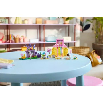 Lego Gabby's Dollhouse Sweet Treat Mountain & Kitty Garden για 4+ Ετών 263τμχ