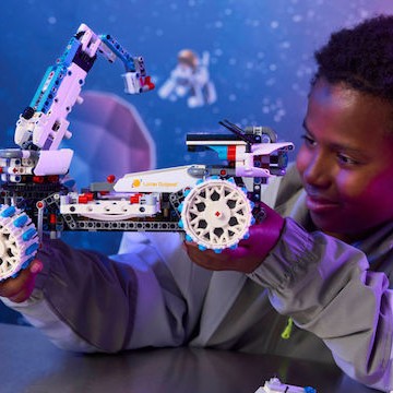 Lego Technic Lunar Outpost Moon Rover Space Vehicle για 10+ Ετών 1082τμχ