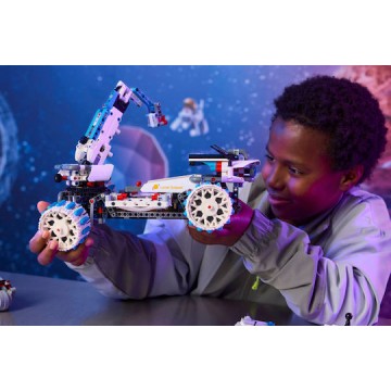 Lego Technic Lunar Outpost Moon Rover Space Vehicle για 10+ Ετών 1082τμχ