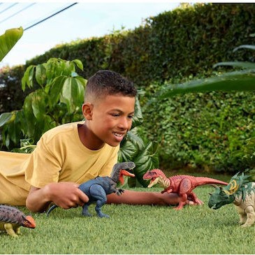 Φιγούρα Δράσης Wild Roar Jurassic World με Ήχους 7εκ.