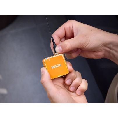 Rode Wireless GO Gen3 Ασύρματο Πυκνωτικό Μικρόφωνο Πέτου, Clip On Δημοσιογραφικό σε Πορτοκαλί Χρώμα