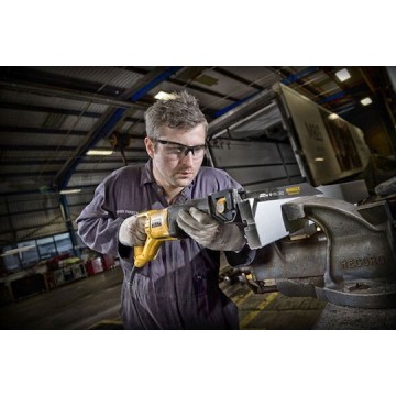 Dewalt Σπαθοσέγα 1100W