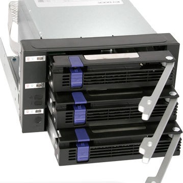 Icy Dock FatCage 3x 3.5Inch HDD in 2x 5.25Inch Bay Hot Swap SATA 6Gbps HDD Rack/Cage/Module Μαύρο (MB153SP-B)