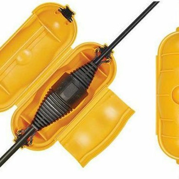 Brennenstuhl Ηλεκτρολογικό Κουτί Εξωτερικής Τοποθέτησης IP44 Αδιάβροχο για Σύνδεση Πρίζας IP44 σε Πορτοκαλί Χρώμα