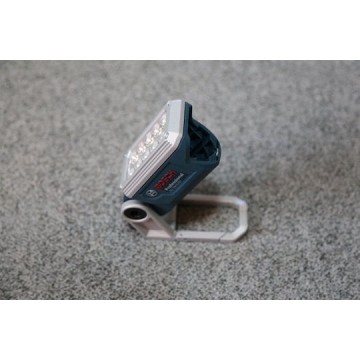 Bosch Επαναφορτιζόμενος Προβολέας Χειρός LED με Μέγιστη Φωτεινότητα 330lm