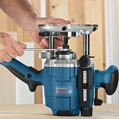 Bosch GOF 1250 CE Professional Κάθετη Φρέζα 1250W με Ρύθμιση Ταχύτητας και με Σύστημα Αναρρόφησης