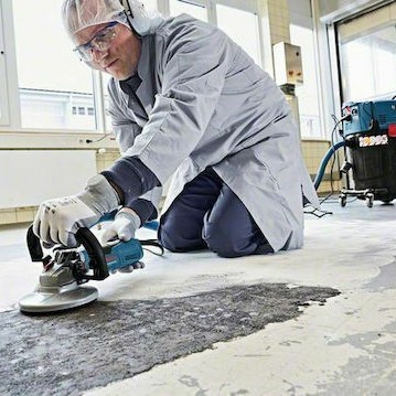 Bosch Τριβείο Μπετού 1500W με Δυνατότητα Αναρρόφησης Σκόνης GBR 15 CA