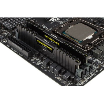 Corsair Vengeance LPX DDR4 16GB RAM με 2x8GB Modules και Ταχύτητα 2400 για Desktop