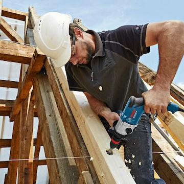 Bosch GBM 13-2 RE Κρουστικό Δράπανο 900W με Θήκη