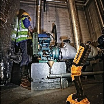 Dewalt Φακός Συνεργείου Μπαταρίας LED IP54 με Φωτεινότητα έως 500lm