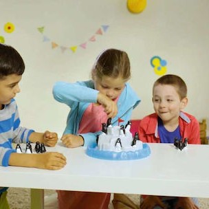 Επιτραπέζιο Παιχνίδι Penguin Plitsch Platsch για 2-4 Παίκτες 4+ Ετών (EN) Ravensburger