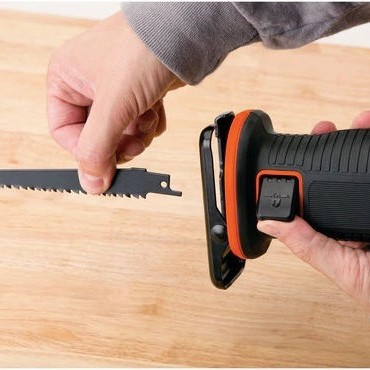 Black & Decker Σπαθοσέγα 18V Solo