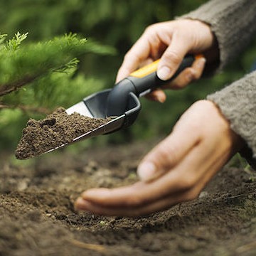 Fiskars Φτυαράκι Χειρός με Fiberglass Λαβή 27.8cm