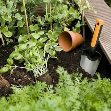 Fiskars Φτυαράκι Χειρός με Fiberglass Λαβή 27.8cm