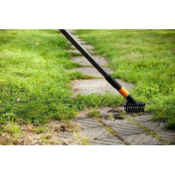 Fiskars Σκούπα 135522