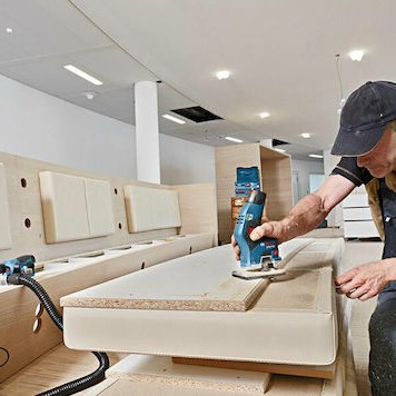 Bosch GKF 12V-8 Professional Κουρευτικό Περιθωρίων 12V 2x3Ah