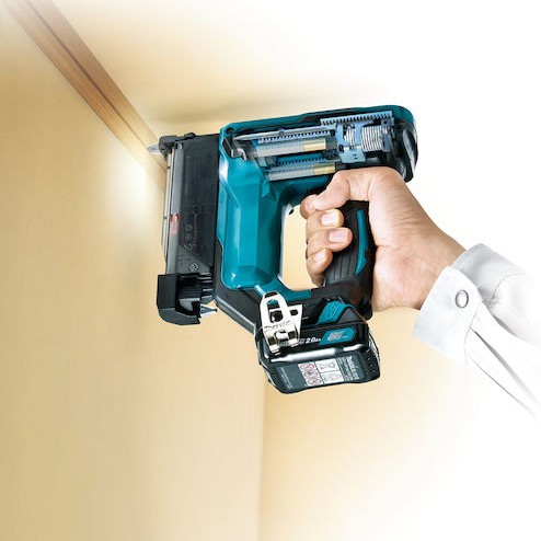 Makita Καρφωτικό Μπαταρίας 10.8V 2x4Ah για Καρφιά