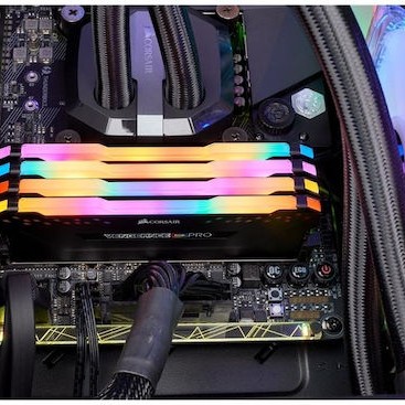 Corsair Vengeance RGB Pro DDR4 32GB RAM με 4x8GB Modules και Ταχύτητα 3200 για Desktop