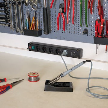 Brennenstuhl Bremounta Πολύπριζο 5 Θέσεων με 2 USB-A, Διακόπτη και Καλώδιο 3m