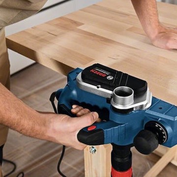 Bosch GHO 26-82 D Professional Πλάνη 710W με Σύστημα Αναρρόφησης