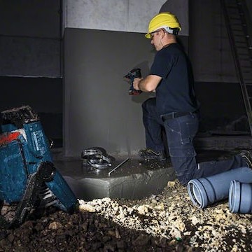 Bosch Προβολέας Εργασίας Μπαταρίας LED IP64 με Φωτεινότητα έως 2200lm GLI 18V-2200 C