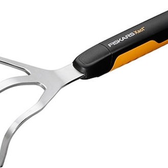 Fiskars Xact Cultivator Καλλιεργητής Χειρός με Κοντάρι 32cm