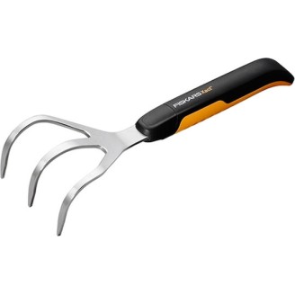Fiskars Xact Cultivator Καλλιεργητής Χειρός με Κοντάρι 32cm