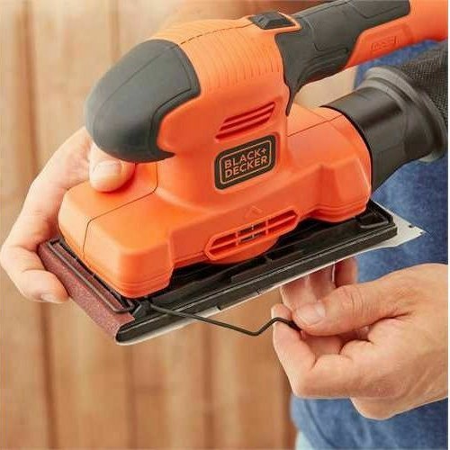 Black & Decker Παλμικό Τριβείο 150W με Σύστημα Αναρρόφησης
