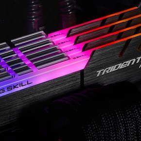 G.Skill Trident Z RGB DDR4 32GB RAM με 4x8GB Modules και Ταχύτητα 4000 για Desktop