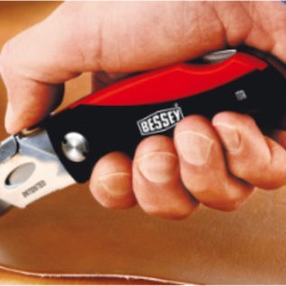 Bessey Κοπίδι Φαλτσέτα με Πλαστικό Σώμα Κόκκινο