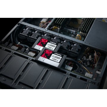 Kingston DC600M SSD 7.7TB 2.5'' SATA III