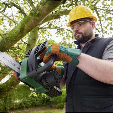 Bosch UniversalChain 18 Αλυσοπρίονο Μπαταρίας 1x2.5Ah 18V 3kg με Λάμα 13.5cm