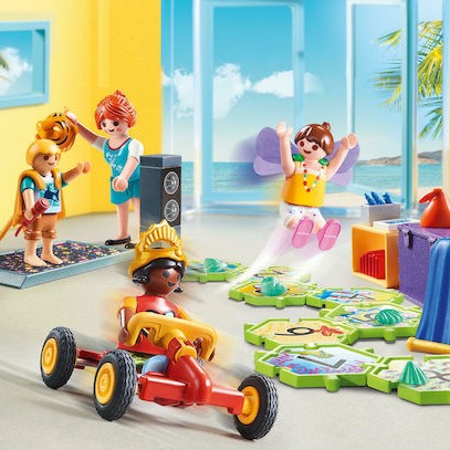 Playmobil Family Fun Kids Club για 4 ετών