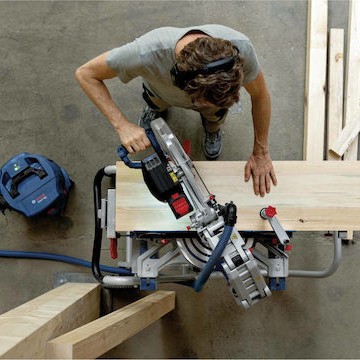 Bosch GCM 18V-305 C Φαλτσοπρίονο Μπαταρίας Συρόμενο με Ταχύτητα Κοπής 4000rpm (χωρίς Μπαταρία και Φορτιστή)