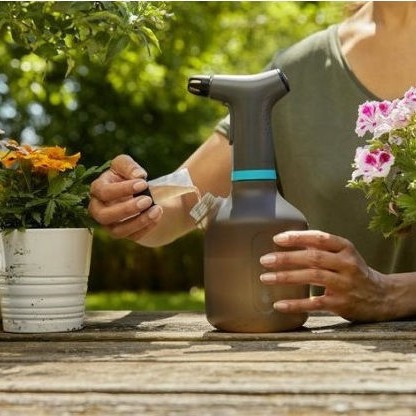 Gardena EasyPump Ψεκαστήρας σε Μαύρο Χρώμα 1000ml
