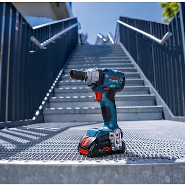 Bosch Ηλεκτρικό Εργαλείο Μπαταρίας 18V 2x4Ah