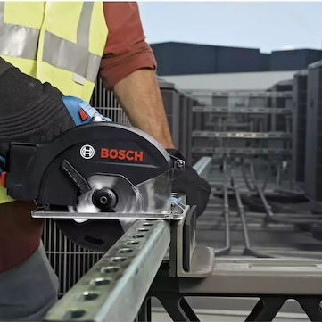 Bosch GKM 18V-50 Δισκοπρίονο 18V Solo με Σύστημα Αναρρόφησης