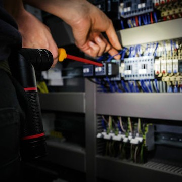 Wiha Φακός LED UV με Μέγιστη Φωτεινότητα 310lm SB 246-70