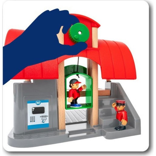 Brio Toys Central Station Σετ με Τρενάκι από Ξύλο για 3+ Ετών